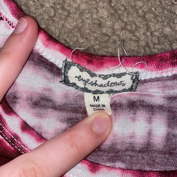 Cold Shoulder Tee - Picture 2 of 2